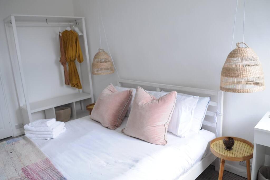 Light Filled Mid- Century 3 Bed Cottage In Dulwich Лондон Екстер'єр фото