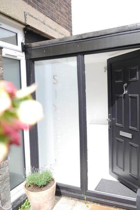 Light Filled Mid- Century 3 Bed Cottage In Dulwich Лондон Екстер'єр фото