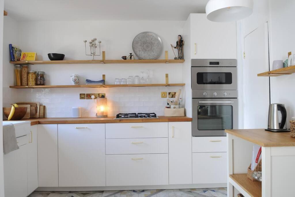 Light Filled Mid- Century 3 Bed Cottage In Dulwich Лондон Екстер'єр фото